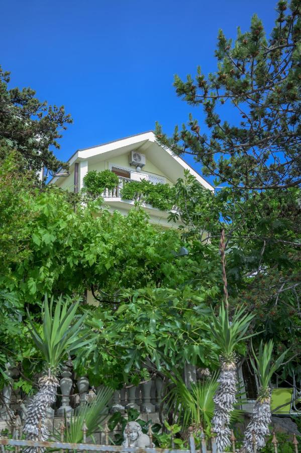 Apartment Christian Karlobag Ngoại thất bức ảnh